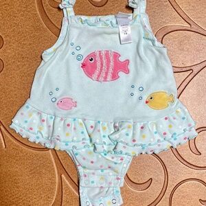 $18 Little Me 9 month baby girl aqua romper set w/hat
